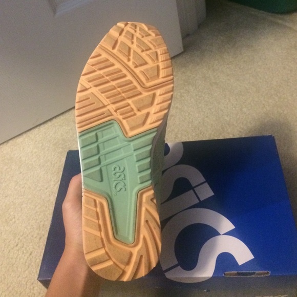 Asic Gel Saga - Picture 3 of 3