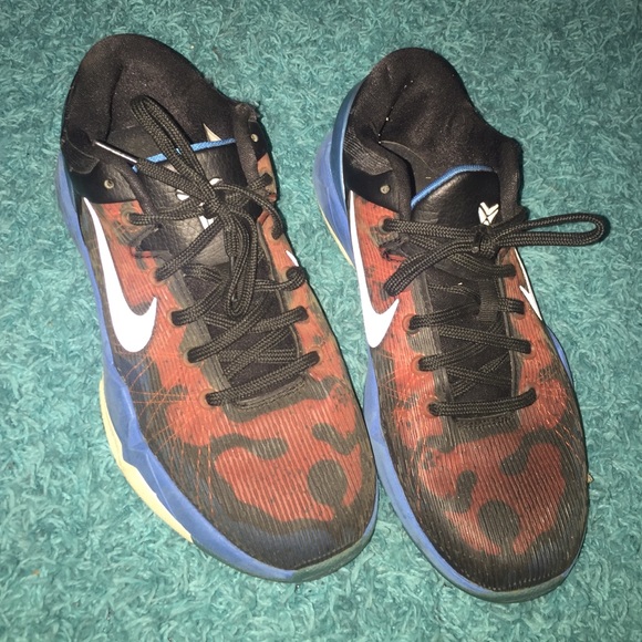 Kobes poison darts