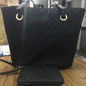 Michael kors purse