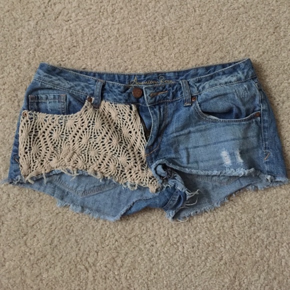 Crochet patterned shorts