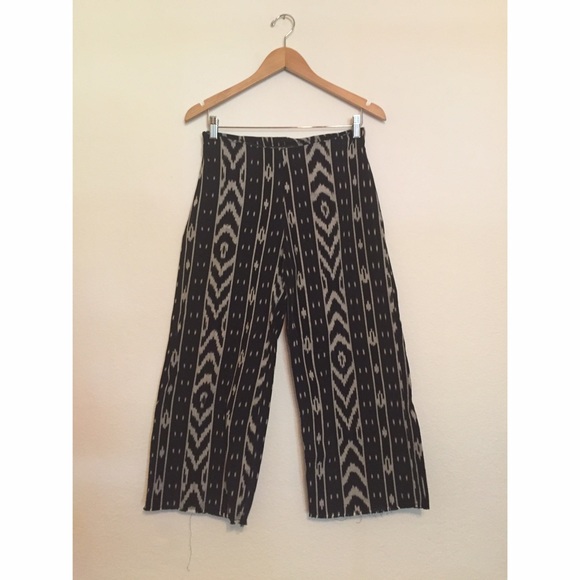 Reformation Pants - Tribal print Reformation culottes
