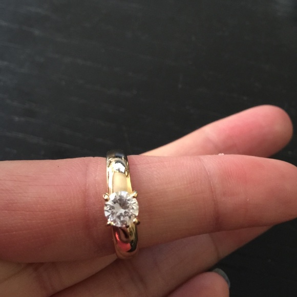 Ring - Picture 2 of 3