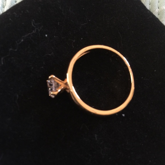 Ring - Picture 3 of 3