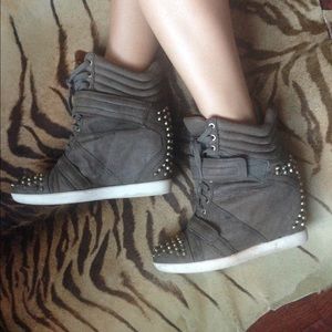 Boutique 9 sporty wedge sneakers