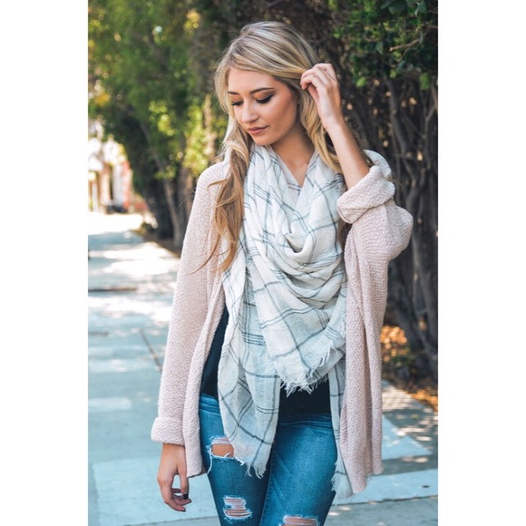 •LAST• Lightweight Plaid Scarf - Ivory - Picture 2 of 2
