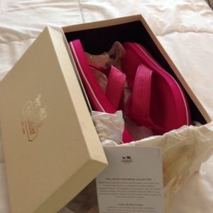 Cute coach pink sandals size 8