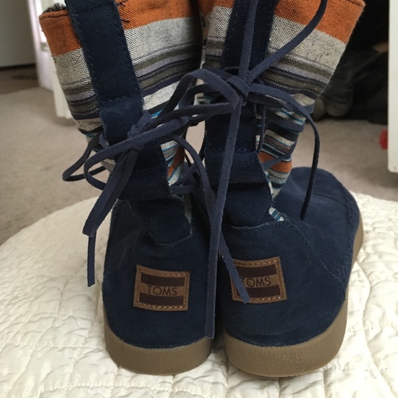 Toms Wrap Boots. - Picture 2 of 4