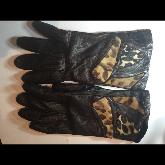 New! Vintage gloves which have not been worn