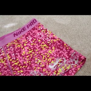 SOLD🚫 Pink/multi color Nike Pro