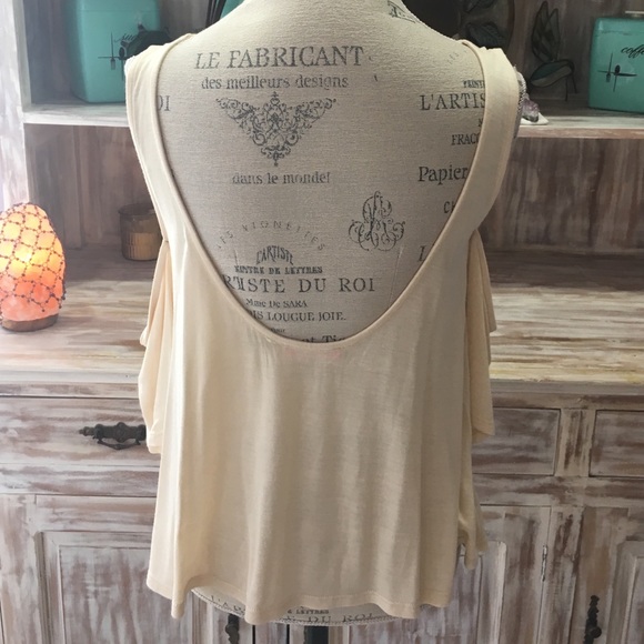 NWOT "Mimosa" crochet cold-shoulder top - Picture 4 of 4