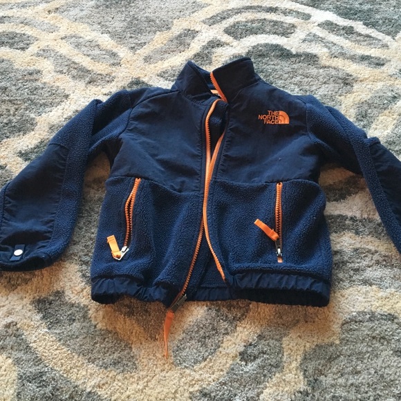 SOLD!! Authentic kids north face fleece