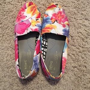 Beautiful flower Toms!