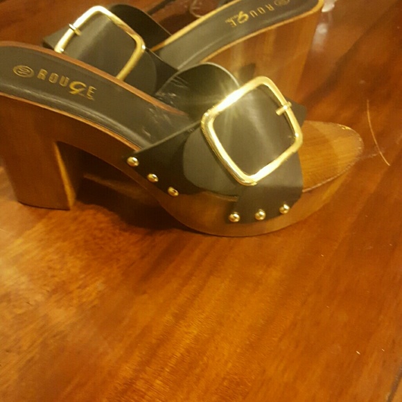 Black Open-Toed Clogs - Picture 1 of 4