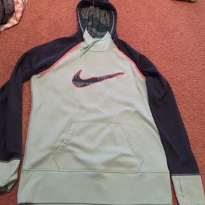 Nike therma fit hoodie