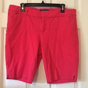 Hot pink Bermudas