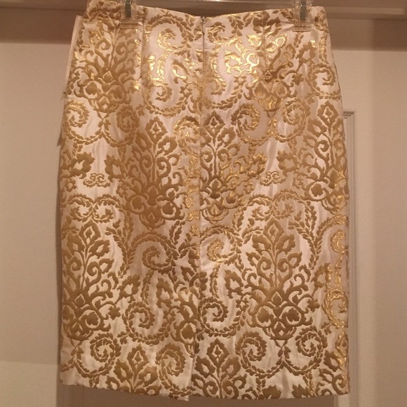 Sunny Leigh - Size 2- Cream & Gold Pencil Skirt. - Picture 3 of 4