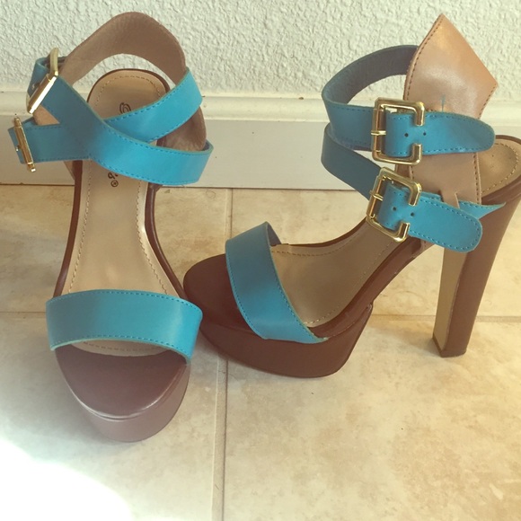 Two toned sandals