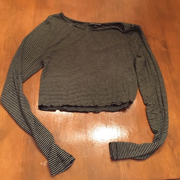 ❤️SOLD❤️Brandy stripped crop top