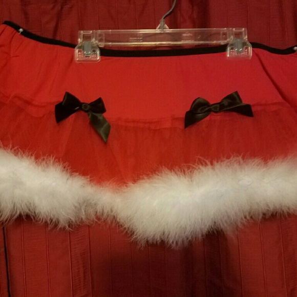 Cacique Santa skirt