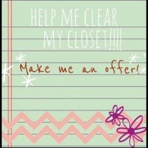 Need to clear my closets.... Make an offer 🎀