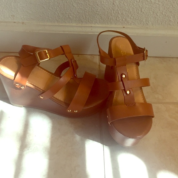 Wedge sandals