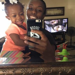 Meet your Posher, Adia