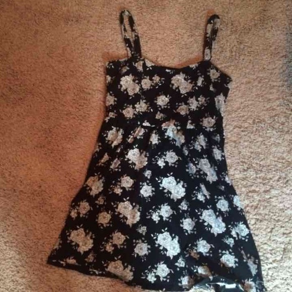 Black/White Floral Summer Dress