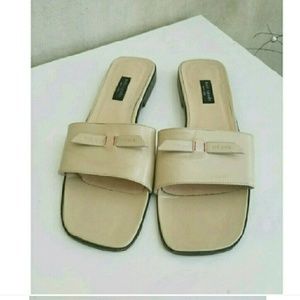 Kate Spade cream sandals 👡