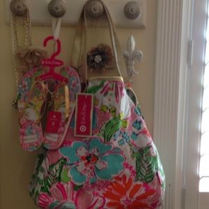 NWT Lilly Pulitzer sandals 8 and Beach bag