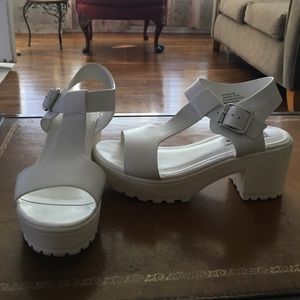 Steve Madden Stefano White Platform Sandal