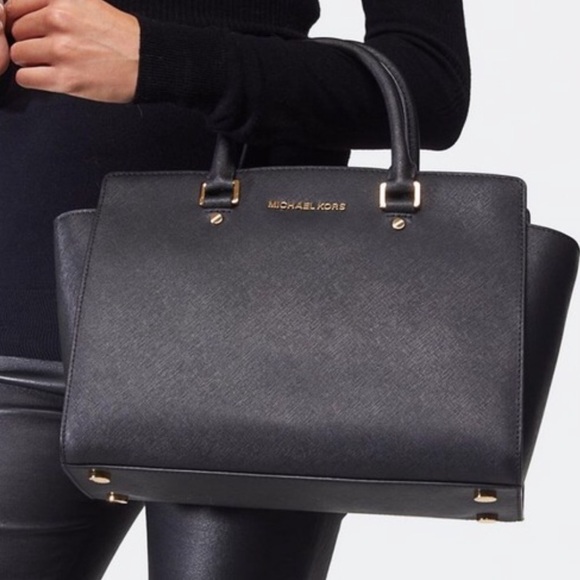 Michael Kors Large Black Selma Satchel - Picture 2 of 4