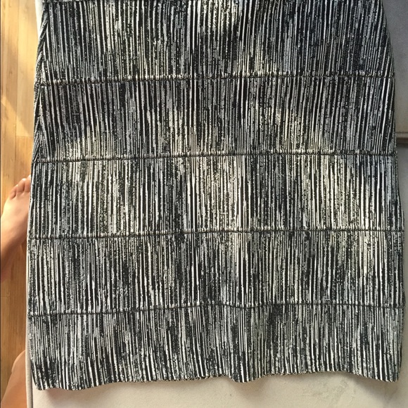 Bcbgmaxazria skirt