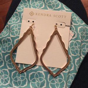 Rose gold Kendra Scott sophees!
