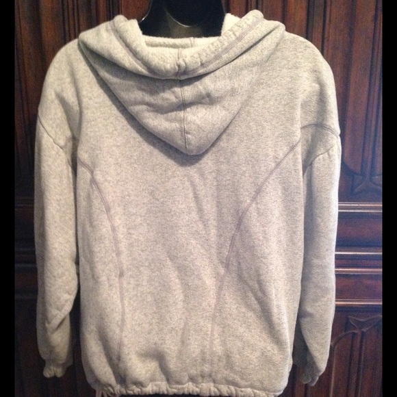 🌺 Nice Gray Sweatshirt - Picture 2 of 3