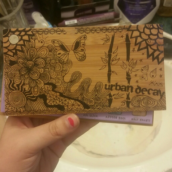 Ud palette