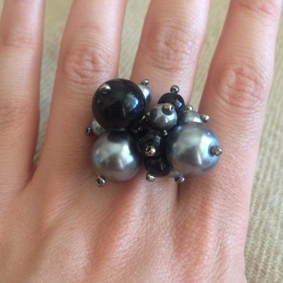 Statement Ring - Picture 2 of 3