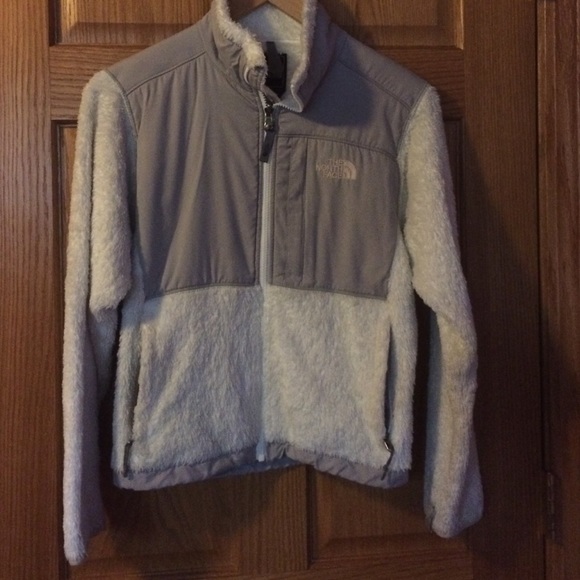 Cute White northface coat - Picture 1 of 4