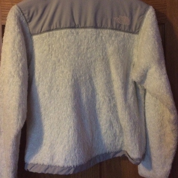 Cute White northface coat - Picture 4 of 4