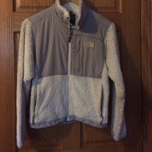 Cute White northface coat