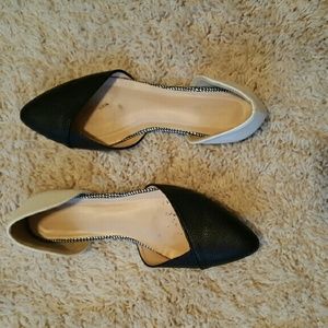AVON Black/White Cut-Out Flats
