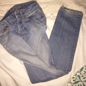 Light A.E skinny jeans