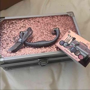 Beauty Gems 18 Piece Makeup Set