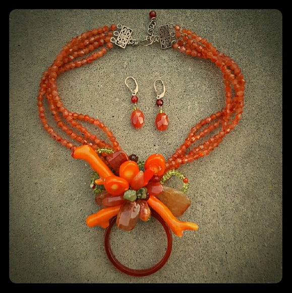 Necklace and earring set