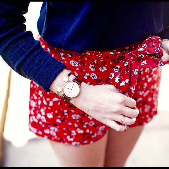 Red Floral Patterned Shorts With Bow Belt
