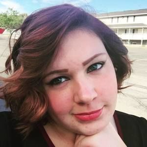 Meet your Posher, Caitlin