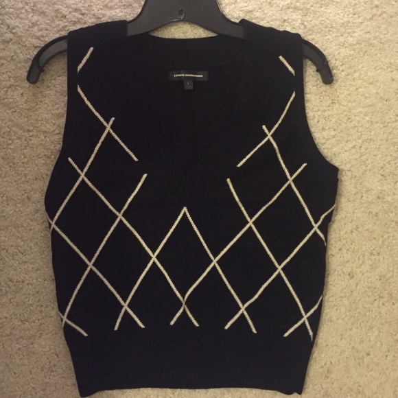 Women's Express black and white sweater vest