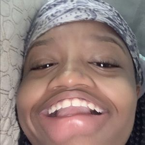 Meet your Posher, Abby