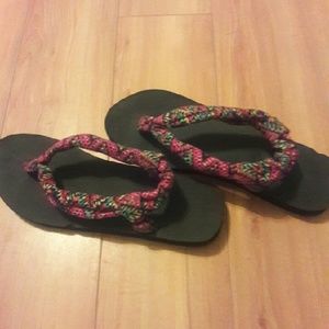 NWOT Sandals