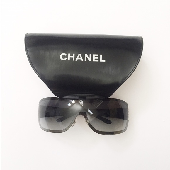 Chanel Sunglasses 💯