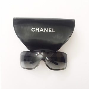 Chanel Sunglasses 💯